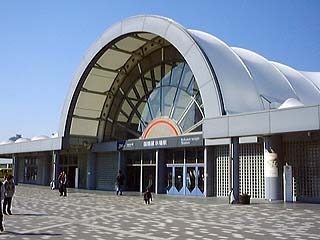 国際展示場駅舎