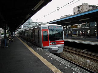 9000系