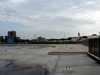 印旛日本医大駅前
