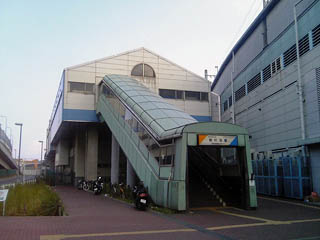 新杉田駅