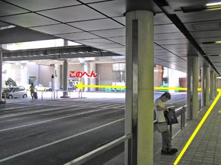 東口バスのりば付近