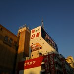 CWqR_7BU8AECNi-